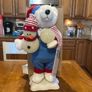 Christmas International….Animated polar bear w/snowman